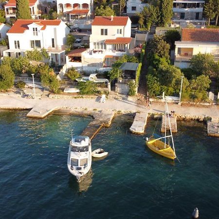 Apartment On The Beach, Zoranka Seget Vranjica Exterior photo
