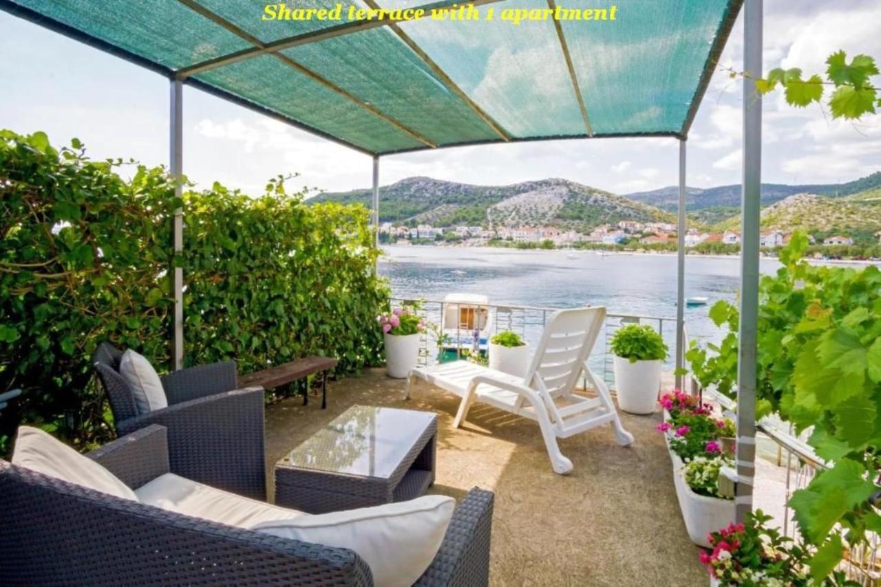 Apartment On The Beach, Zoranka Seget Vranjica Exterior photo