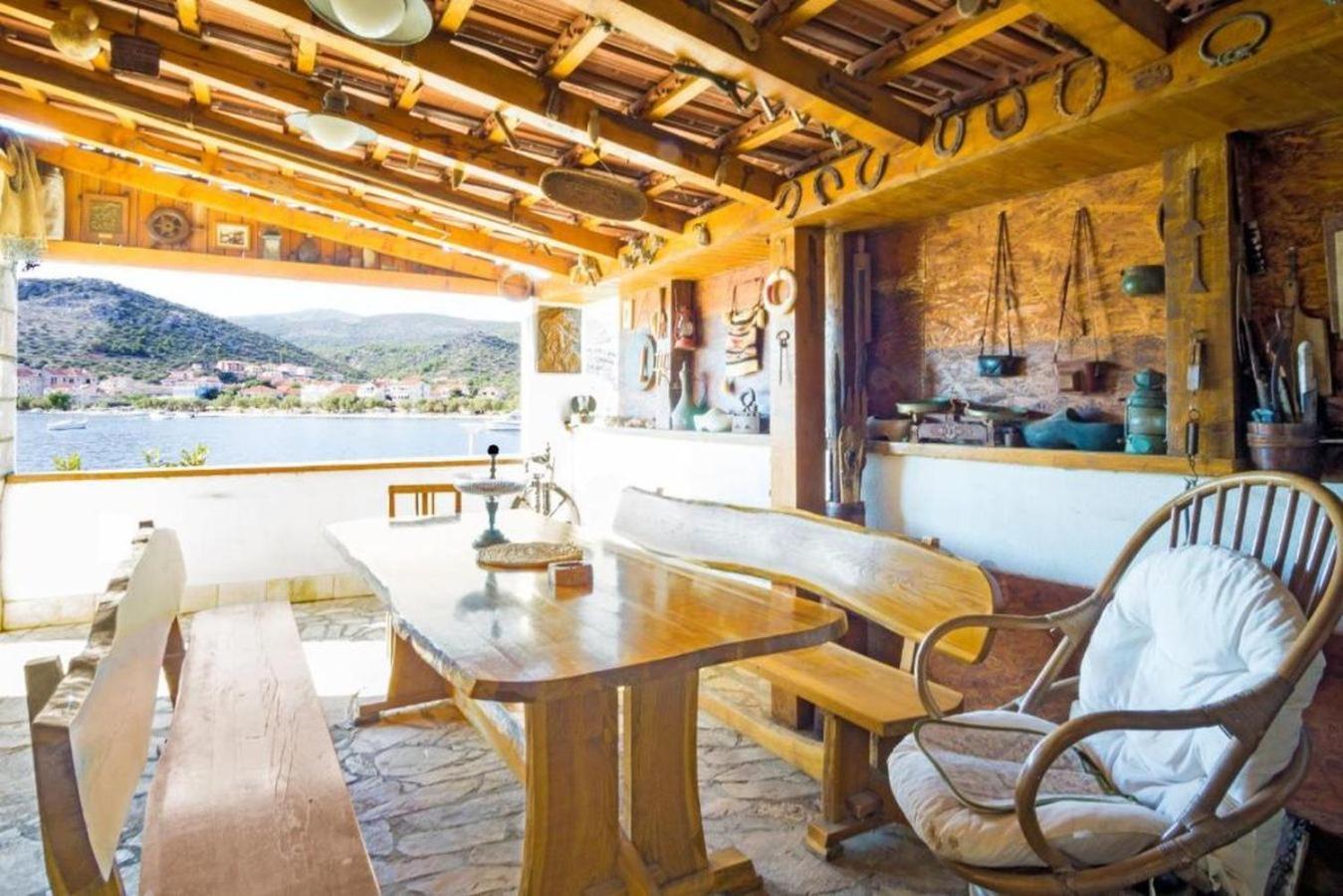 Apartment On The Beach, Zoranka Seget Vranjica Exterior photo
