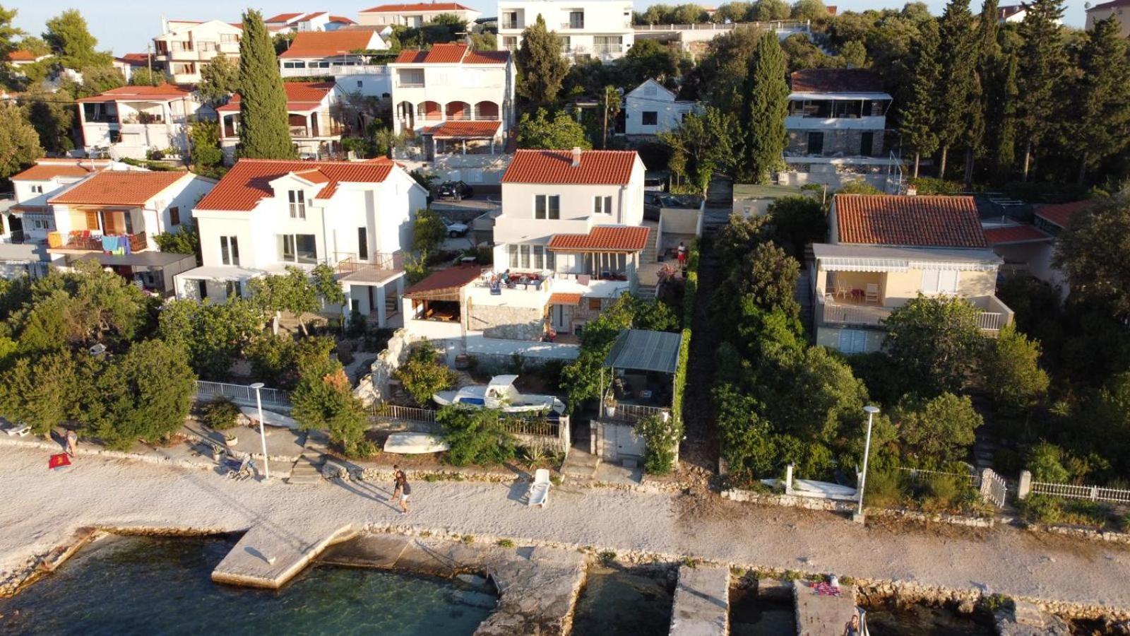 Apartment On The Beach, Zoranka Seget Vranjica Exterior photo